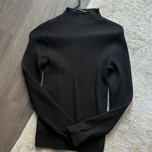 Artizia turtleneck brand new w/o tag